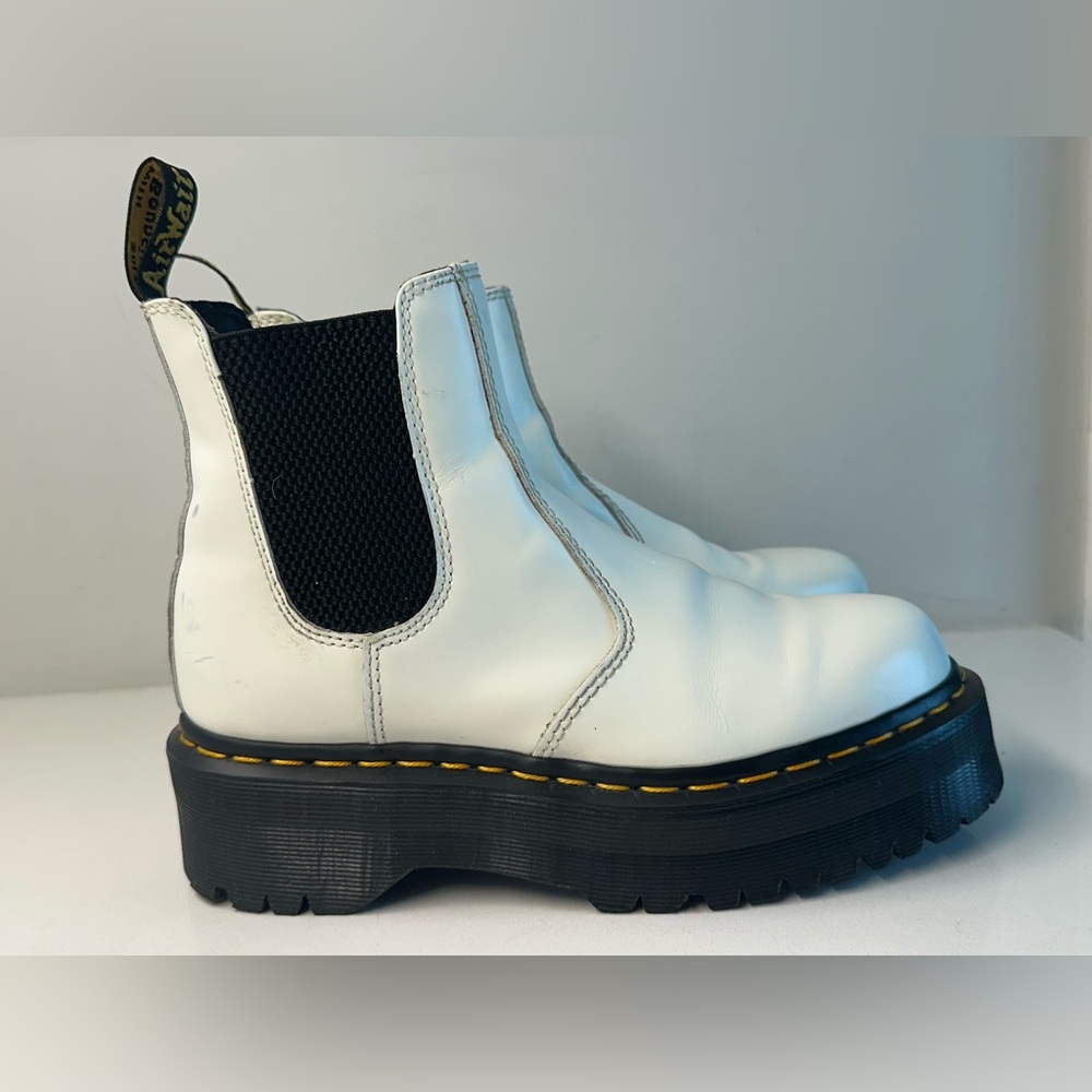 Dr. Martens 2976 Quad Platform Chelsea Boots White Leather EU 38 US 7